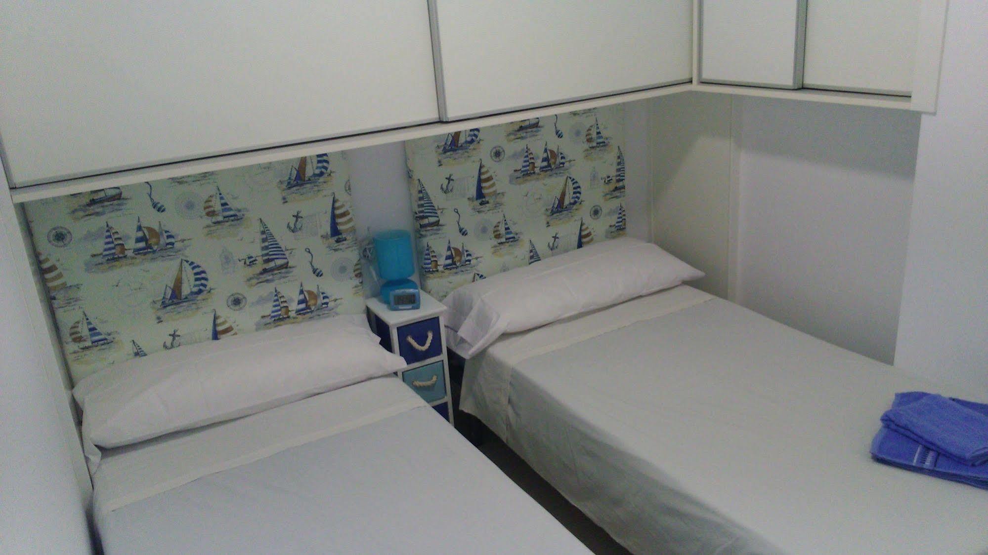 Blue Sky Apartment Бенидорм Екстериор снимка