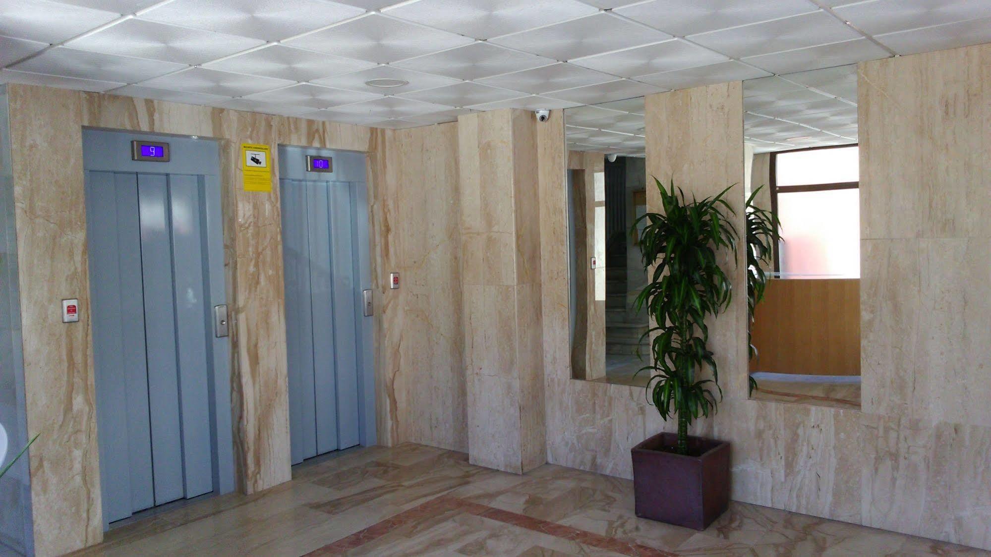 Blue Sky Apartment Бенидорм Екстериор снимка